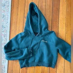 - Alphalete cropped hoodie!!